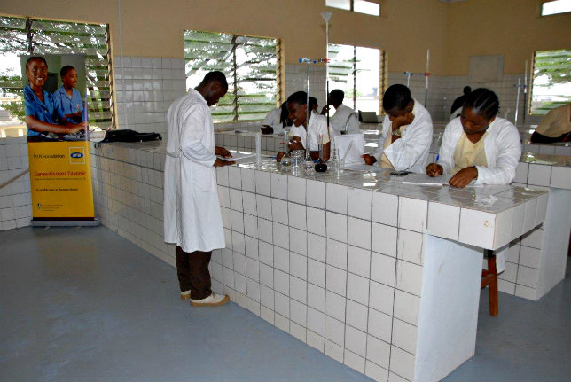Au Ghana, des laboratoires de poche permettent à davantage d'élèves  d'étudier les sciences, Blog