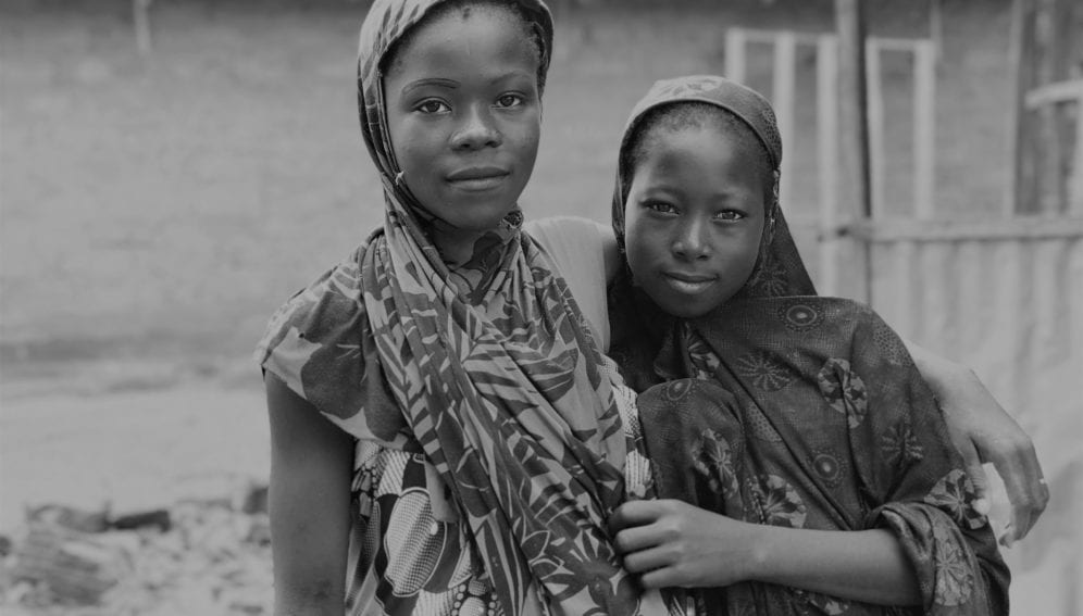 Jeunes filles dans le village de New Bussa, Nigeria - Credit image: SDN/Bilal TAIROU