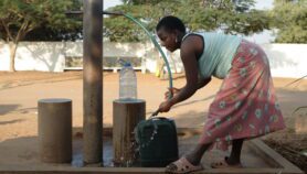 La crise sanitaire a rendu plus difficile l’accès des femmes à l’eau en Afrique