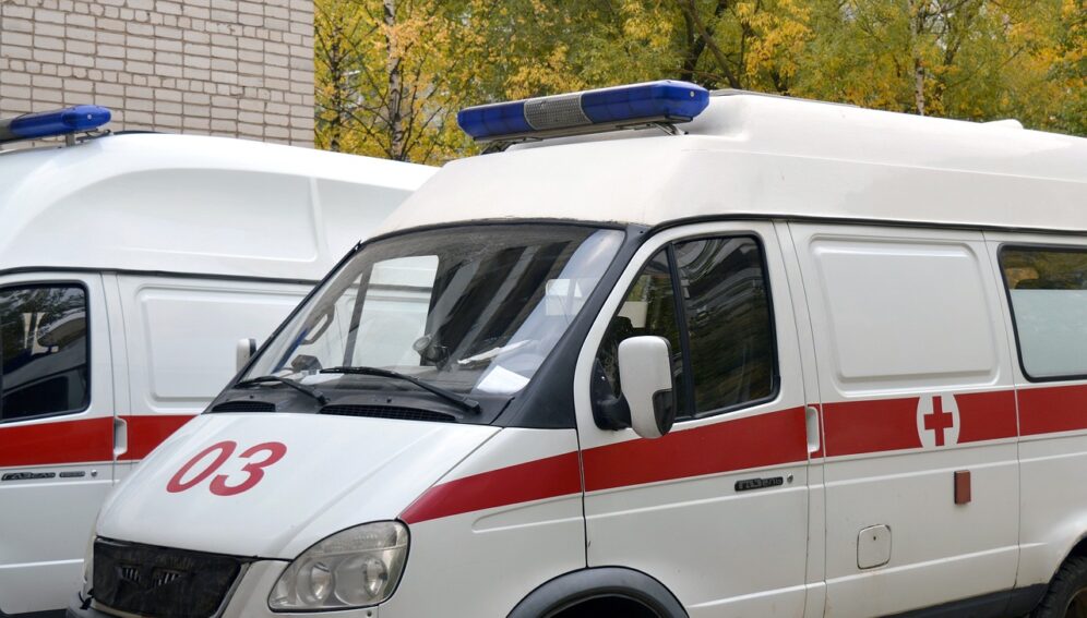 ambulance-g94f4d237b_1280