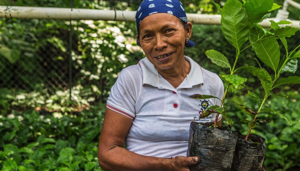 Salvador-mujer-agricultura-ONU