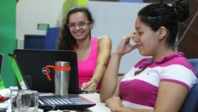 Q&A: impulsar a las mujeres de Costa Rica hacia las TIC