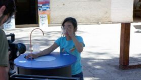Crean dispositivo que convierte el aire en agua potable