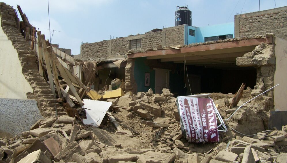 terremoto chincha by carlos luque