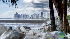 Innovador sistema disminuye contaminación por plásticos en los ríos