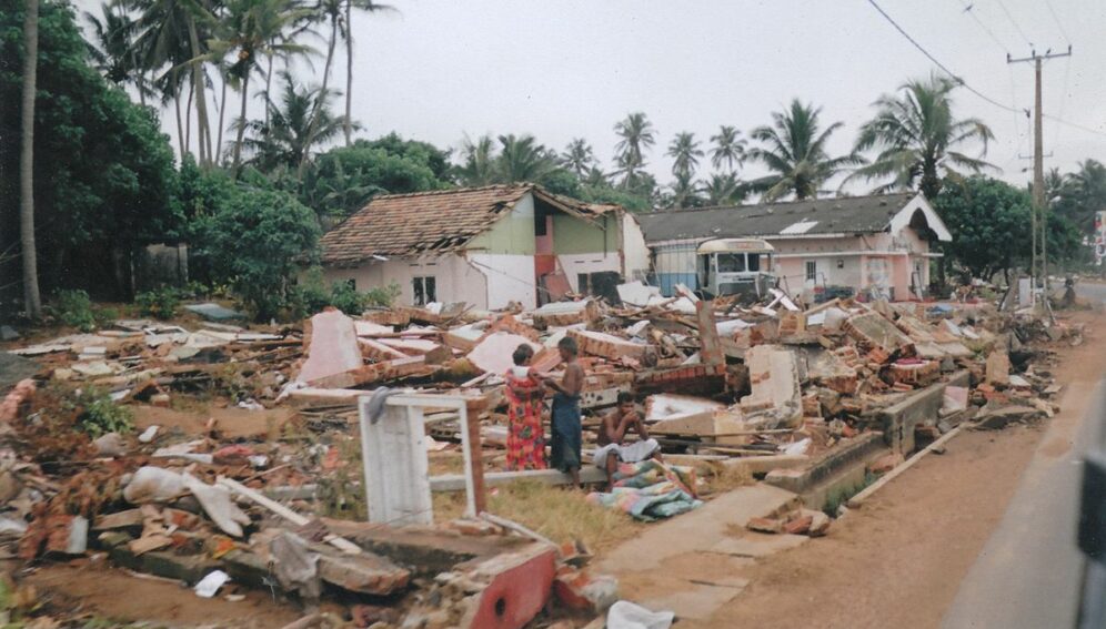 2004_Sri_Lanka_Tsunami_10_(16398716455)