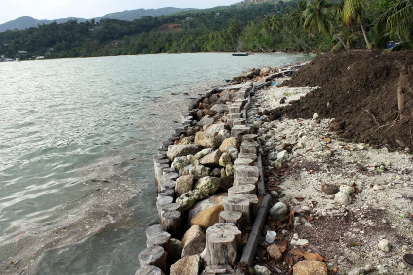 The Seychelles is tackling coastal erosion by building a non-intrusive wall along the coastline, and by creating a coastal community park for Seychellois and tourists
