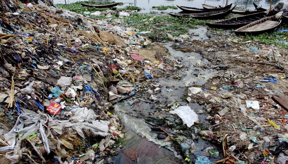 water_pollution_GMB_Akash_Panos
