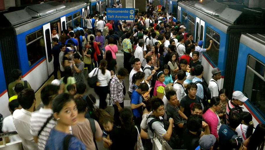 overcrowded train station-main