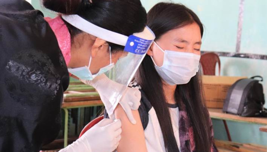 Bhutan youth receives vaccine