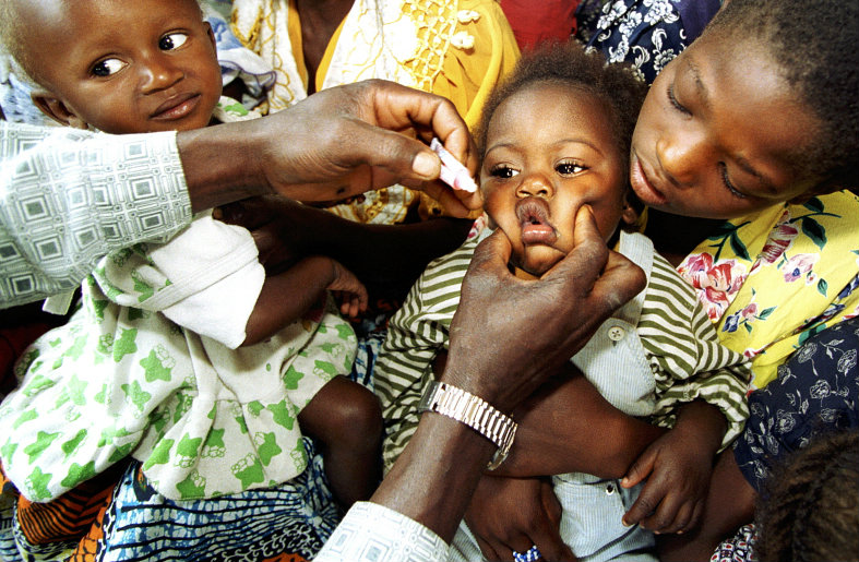 Polio Vaccine_Sven Torfinn_Panos