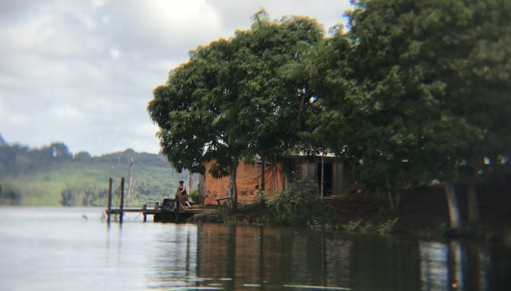 Casa isolada nas ilhas do Lago de TucuruÃ­  Foto by Gabriela Arrifano