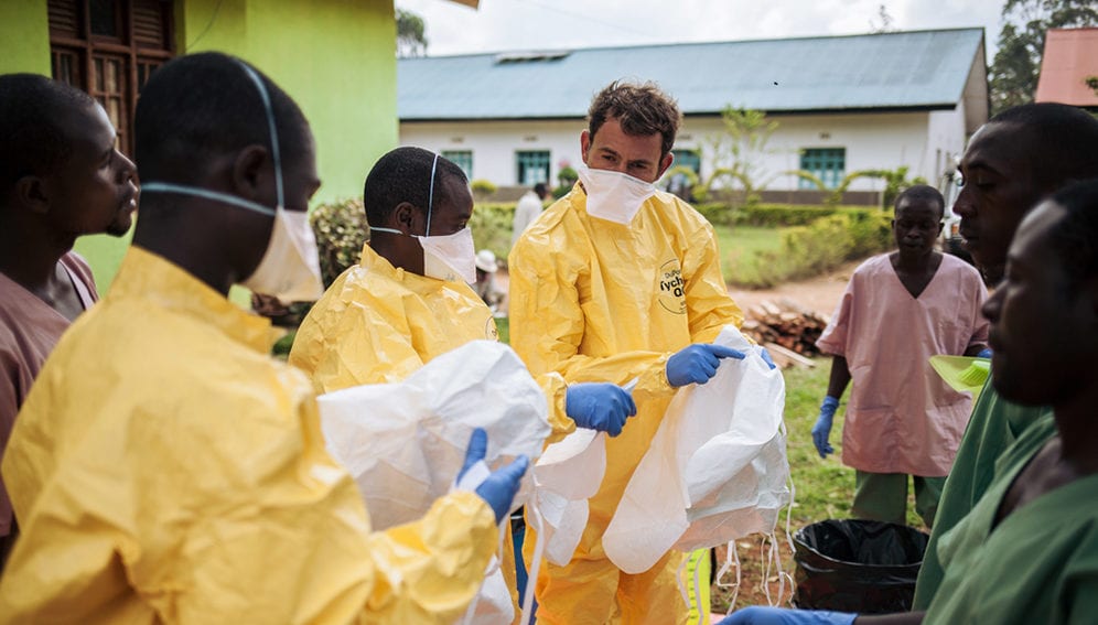 Health professionals in ebola outbreak - Main