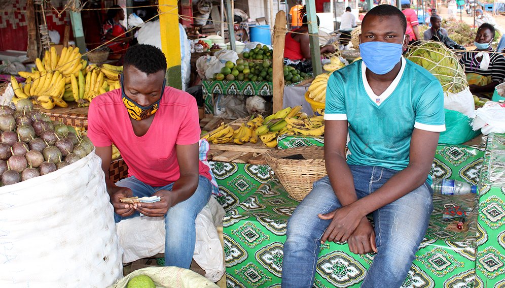 Social distancing in Kalerwe Market during COVID-19