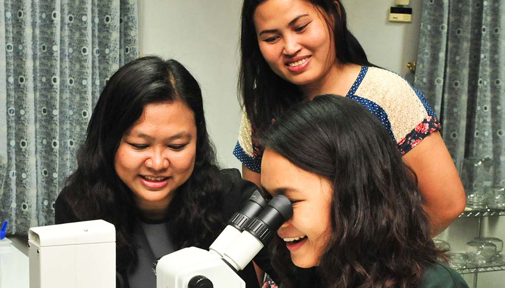 Female scientists in USAID Partnerships for Enhanced Engagement in Research Science project. By USAID Asia.