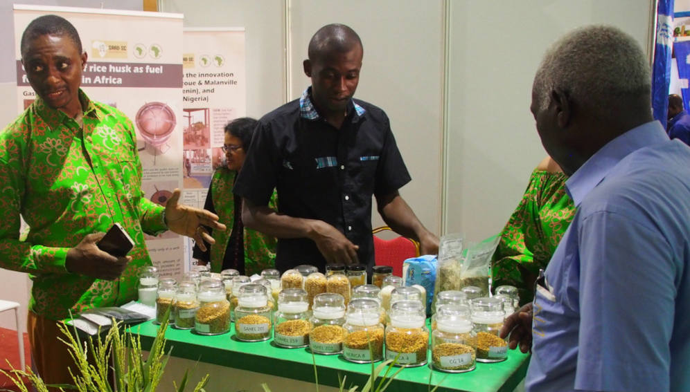 AfricaRice is exhibiting its innovations, ranging from improved rice varieties to innovative postharvest technologies at the 4th International Agriculture and Animal Resources Fair (SARA 2017) in Abidjan, Côte d’Ivoire, 17-26 Nov 2017.