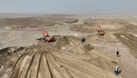 بِدِرْع طينية.. حماية جنوب العراق من العواصف الرملية