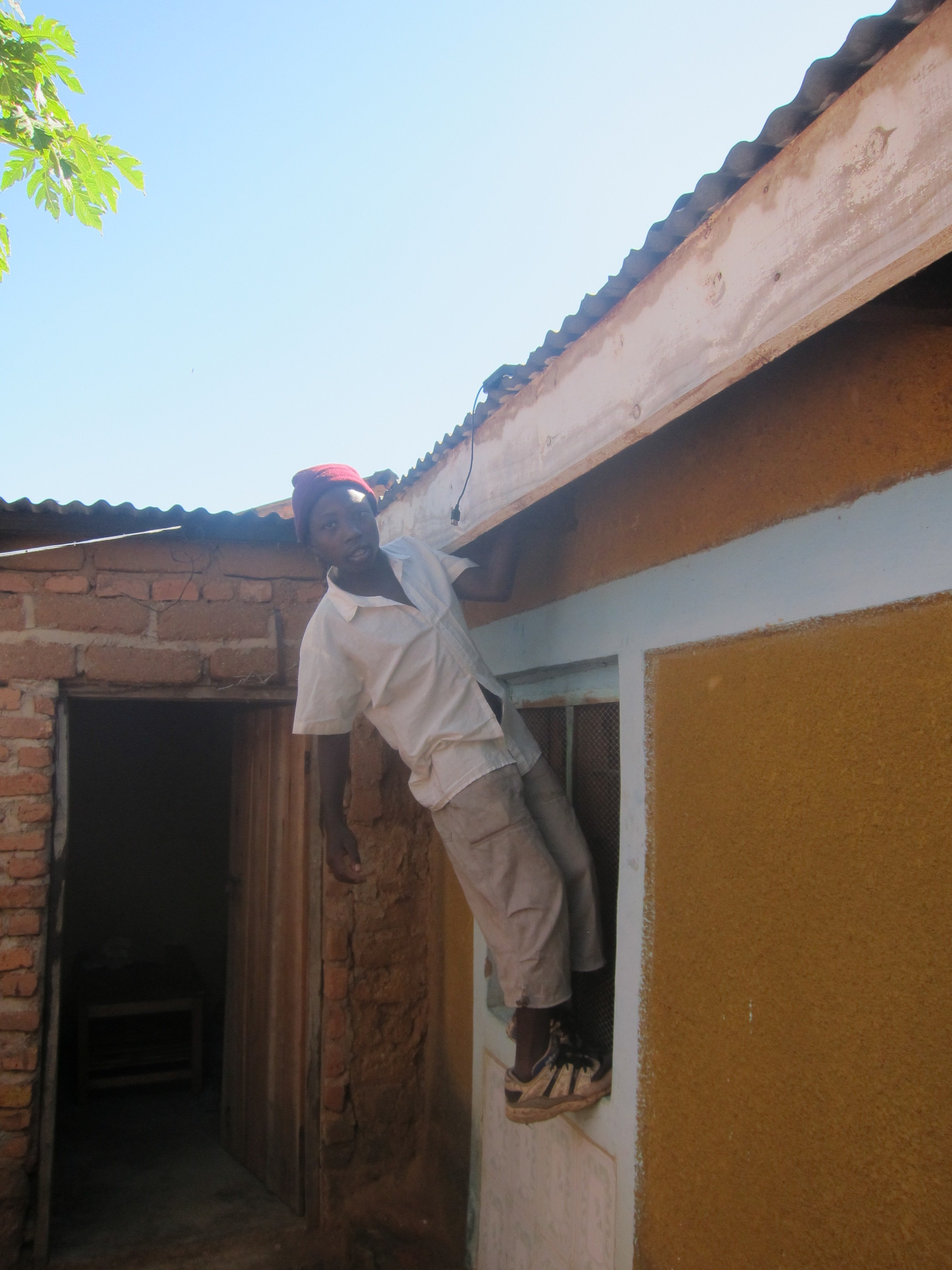 The solar charger &mdash;&nbsp;placed on the roof of this student&rsquo;s home &mdash;&nbsp;is designed to operate even in harsh climate conditions. The device has an LED light to allow pupils to read and study at home in the evening 
