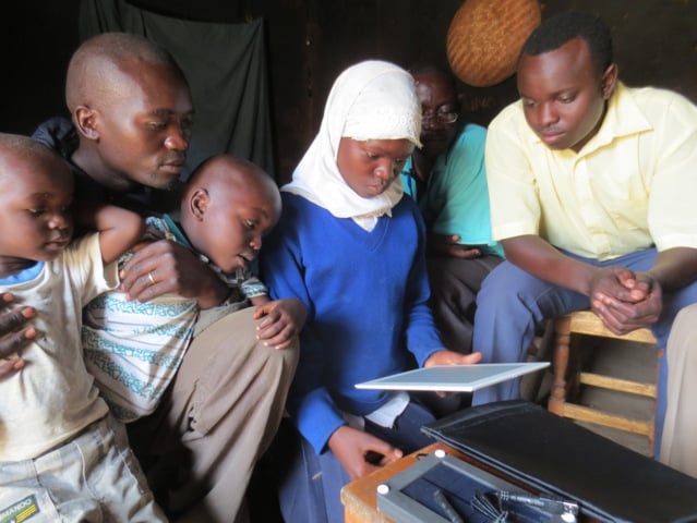 As well as educational material, the e-readers were uploaded with local and international news, and information on health and agriculture, for use by both pupils and their families

