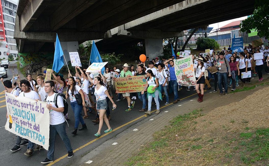 Costa Rica: About 250 people — including researchers, students, academics, politicians and the general public — marched for science in Costa Rica 
