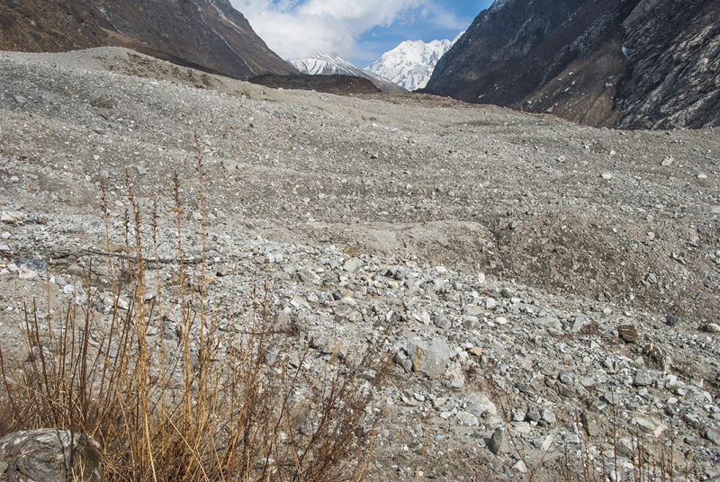 The gigantic pile of debris, up to 60 metres deep, completely engulfed Langtang and nearby villages during the 2015 earthquake, leaving nearly 400 people missing or dead. The tragedy happened when 15 million tonnes of ice and rock tumbled several kilometres onto the valley floor
