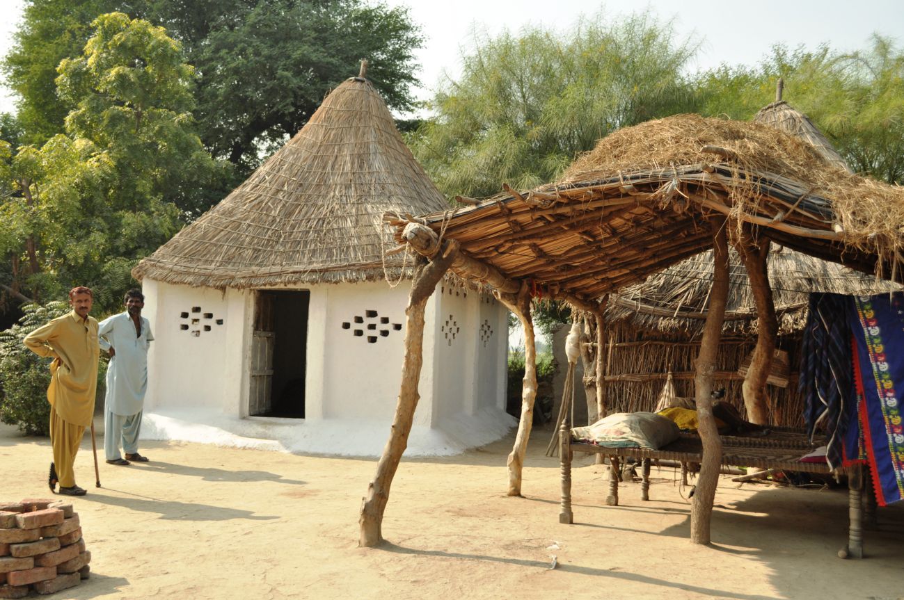 A house built in the vernacular style of southeast Sindh, using lime blocks and with a locally made roof. There are many different architecture styles and cultures in the province. The project tried to reflect these rather than imposing a single design. Brick and mortar could never have been adapted in this way
